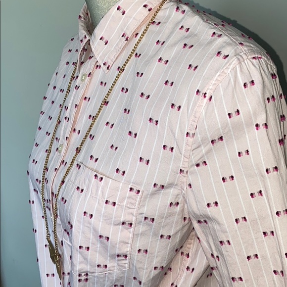 Pink Gap fitted boyfriend shirt - Picture 2 of 7